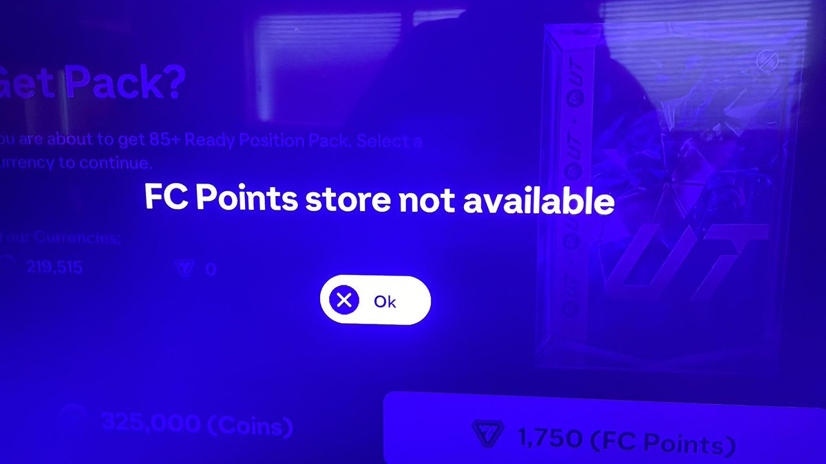 Blagginho's tweet photo. @EASPORTSFC any reason why this is happening? #fc25 #ultimateteam #UT https://t.co/I4CmNFhh4q