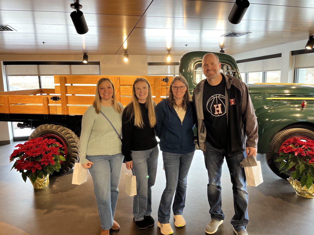 A big thank you to Wenger Group for your hospitality and for showcasing the vital role of agriculture and animal nutrition in our community. Our teachers were impressed by your commitment to education and innovation! @HempfieldSD <a href="/DiscoverLanc/">Christine & Ryan</a> #LancasterPA #EducationPartners