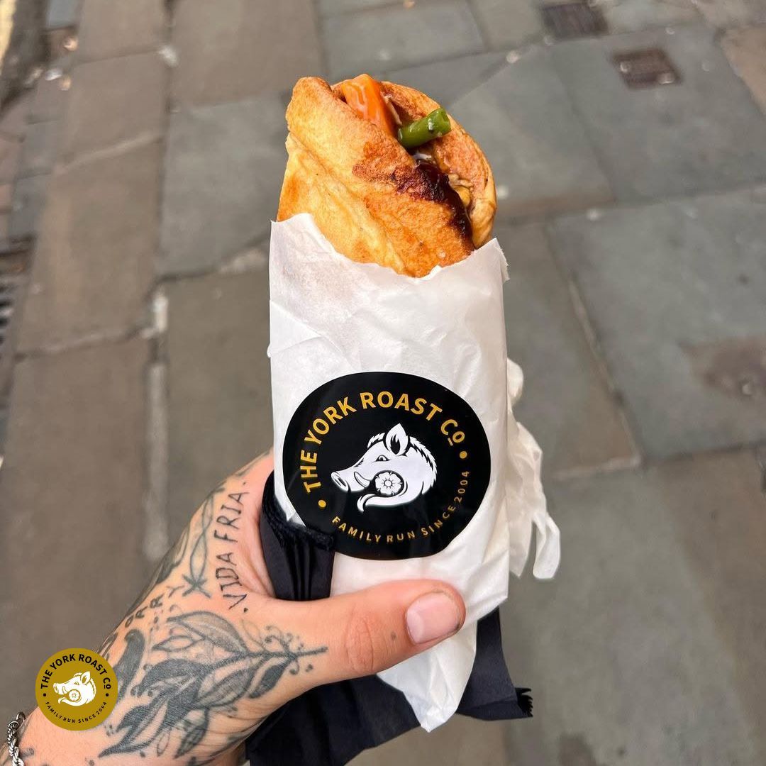 Tattoos and wraps 🍔🌯😄 The ultimate combo! The real question: do you have a food-related tattoo?

📸 <a href="/uglynorth/">UglyNorth</a>

#theyorkroastwrap #yorkyorshirepuddingwrap #roastdinner