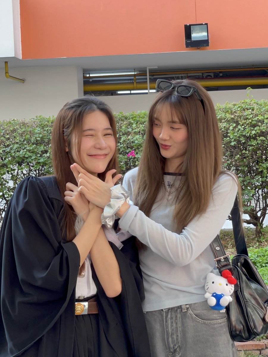 โอ้ยทำดีๆๆๆๆ มันจะไอ่นั่น

#EarnGraduation
#earnpypp_ #piployRR
