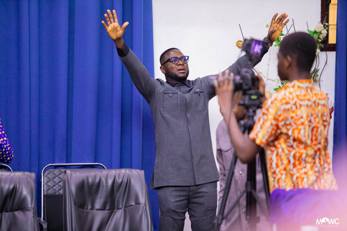 moliveswc's tweet photo. Enter his gates with thanksgiving and his courts with praise; give thanks to him and praise his name. Psalm 100:4(NIV)

#PossessingtheNations | #WalktheCalling
#signsandwonders | #MOWC https://t.co/2vtjOTLX5p