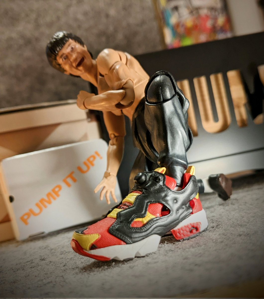 ikky3's tweet photo. #キモ撮り
#Reebok
#リー僕
#instapump
#ポンプフューリー
#ポンプガチャ
#少し大きめのサイズの方が可愛いってコカドが言ってた https://t.co/zYYnYs6tJ7
