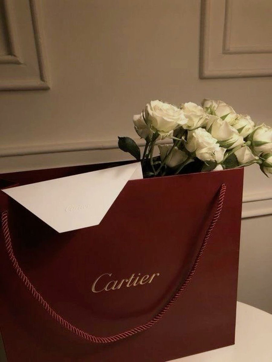 梁; 𝐋𝐈𝐀𝐍𝐃𝐎𝐔𝐖. tweet media