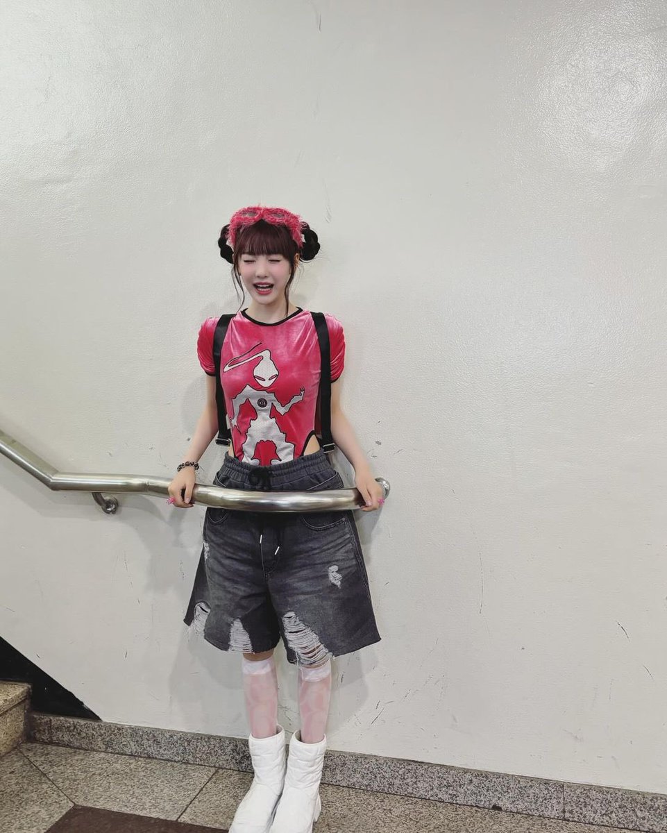 ningning pics tweet media