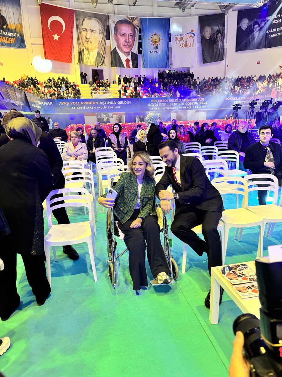 Abdulkerim_Gok's tweet photo. AK Parti vefadır, kardeşliktir, sevgidir…

AK Parti ailesinde olmanın gururunu bir kez daha bize yaşattığınız için sizlere yürekten teşekkür ediyorum.

Dün, bugün, yarın her daim beraberiz. https://t.co/D2pHmEJpD5