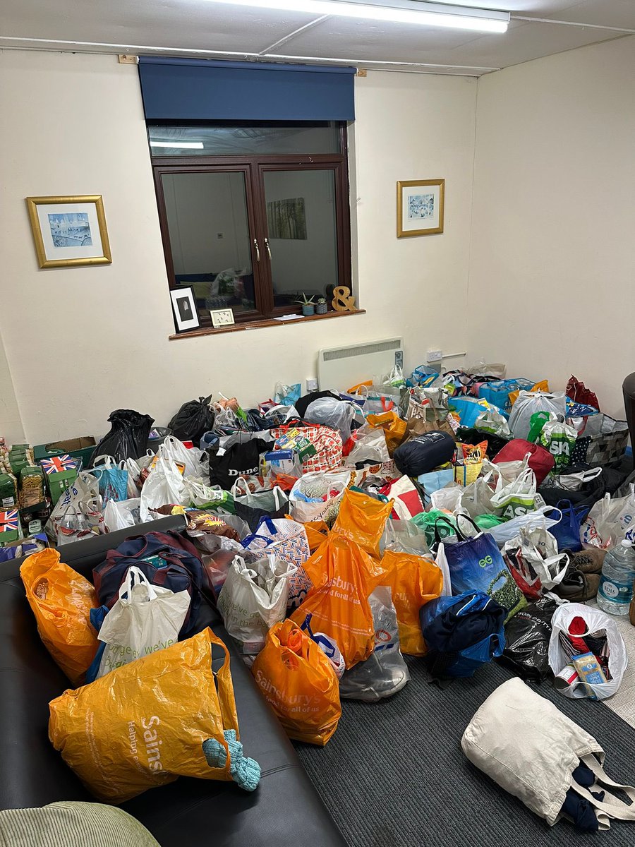 Union FS (@ufs2013) on Twitter photo A big thank you to everyone who donated yesterday. £572 was collected across both drop off points. Plus a van and car were filled with much needed items.
All of which has now been passed to <a href="/LeicesterBridge/">The Bridge Homelessness to Hope</a> to use in their service and distribute to those in need in our City. A big thank you to everyone who donated yesterday. £572 was collected across both drop off points. Plus a van and car were filled with much needed items.
All of which has now been passed to <a href="/LeicesterBridge/">The Bridge Homelessness to Hope</a> to use in their service and distribute to those in need in our City.