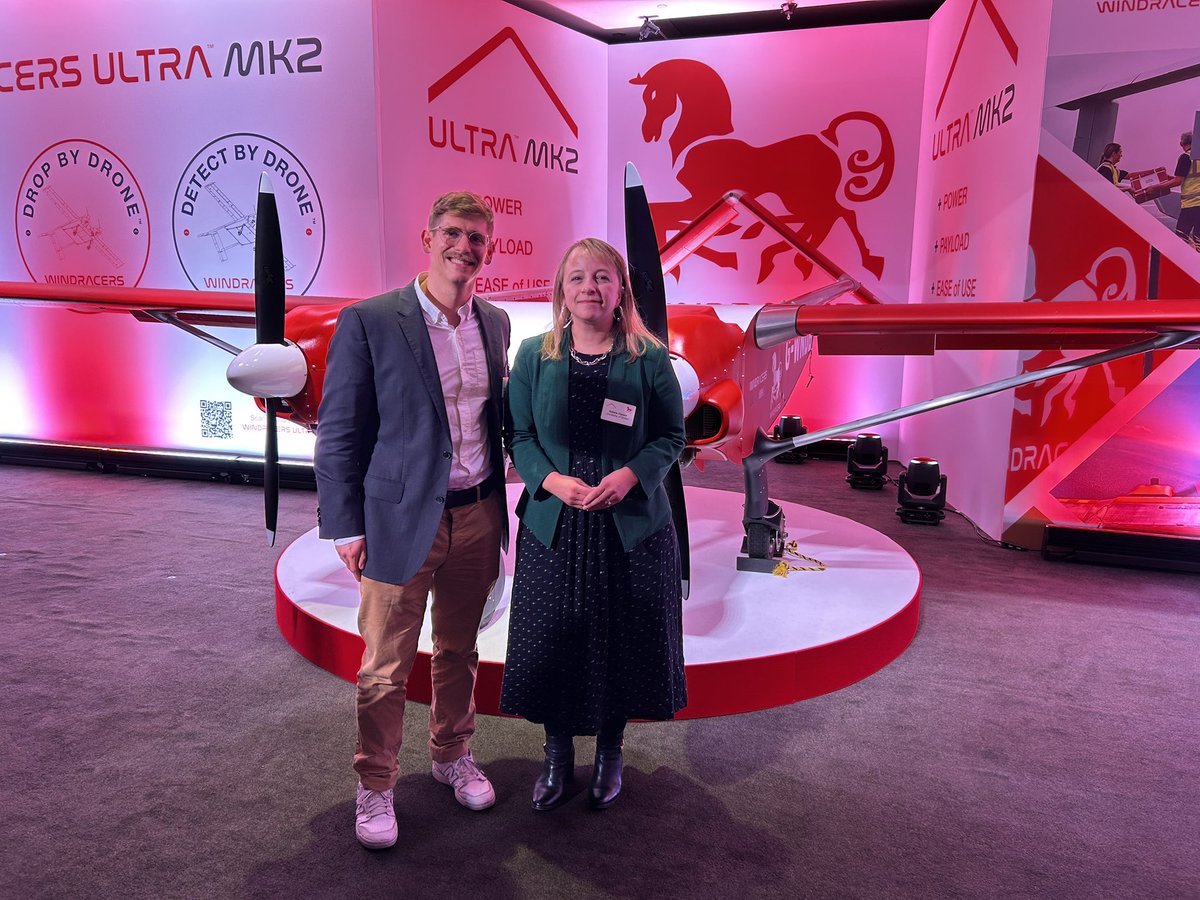 Excellent to be at the launch of Windracers' ULTRA MK2 this week in London. We’ve been working with them on rapid wildfire detection and mitigation using swarms of ULTRAs. 

You can learn more about the team's progress and XPRIZE ambitions here ⬇️ 
windracers.com/environmental-…