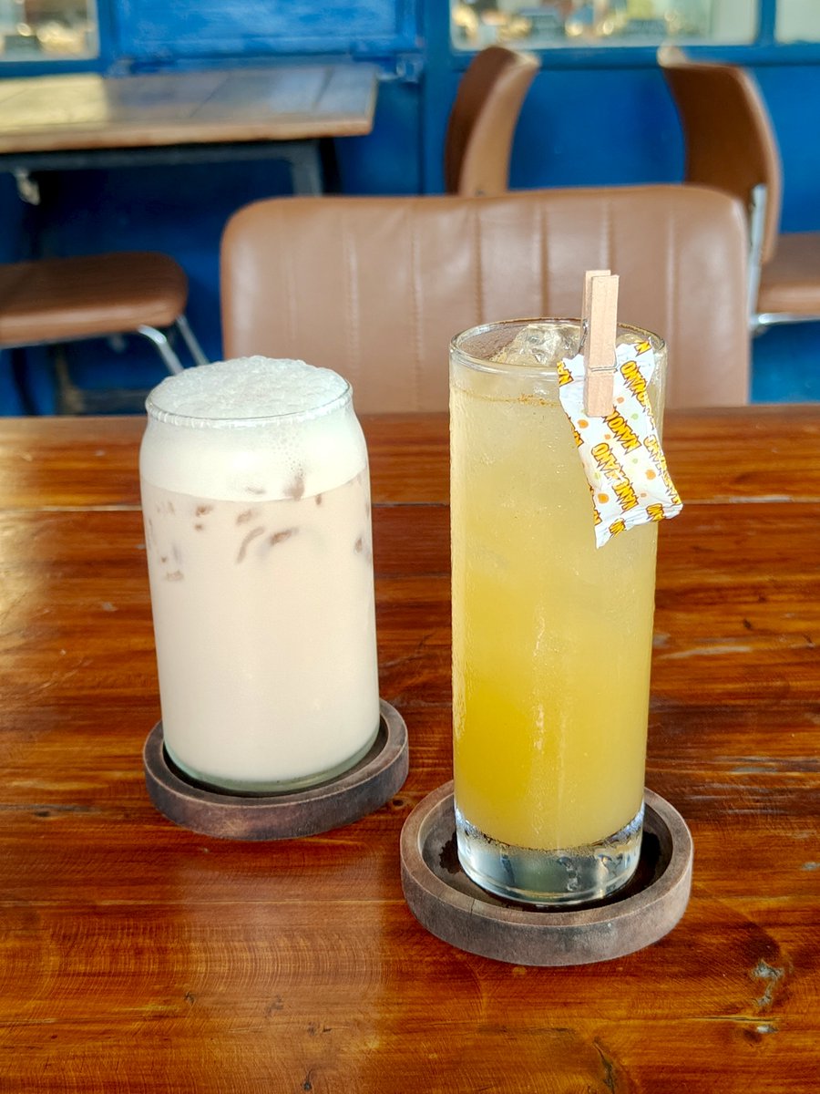 Menunya skrg makin banyak. Kalo ke sini wajib cobain permen roedjak enak bgt, pake base green tea di mix dengan bbrp campuran, rasanya seger bgt kaya rujak ada pedes pedesnya. Permen nano2nya buat netralisir rasa. Unik bgt.