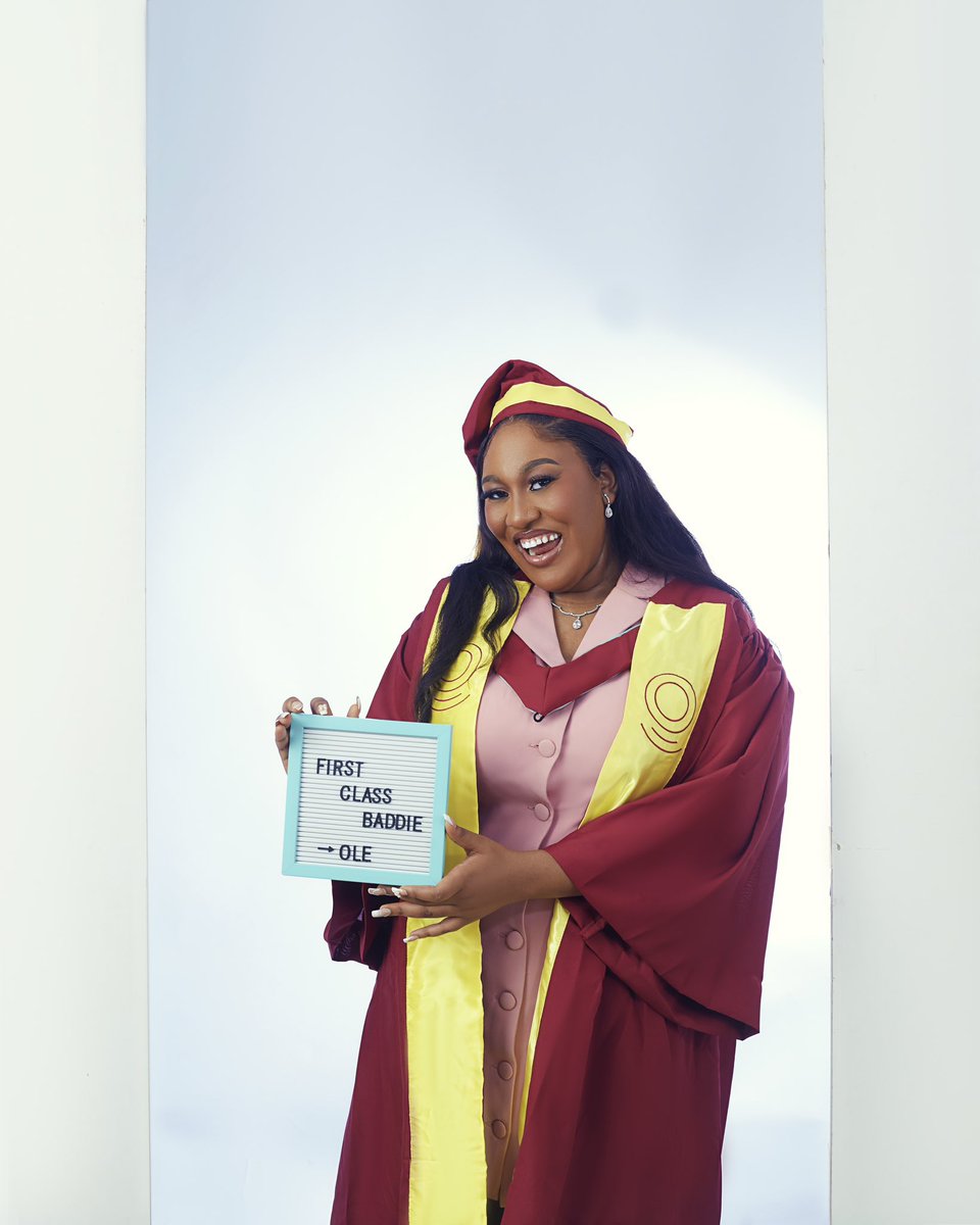 salvescents's tweet photo. Say hello to the HISTORY-MAKING FIRST CLASS BADDIE! 🍾✨  
What better birthday gift to give myself? The year is off to an incredible start!☺️Cheers to me and the 17 other phenomenal women who made history as the first all-female First Class graduates in Mass Communication!🎉💖 https://t.co/LbqfKiSyjA