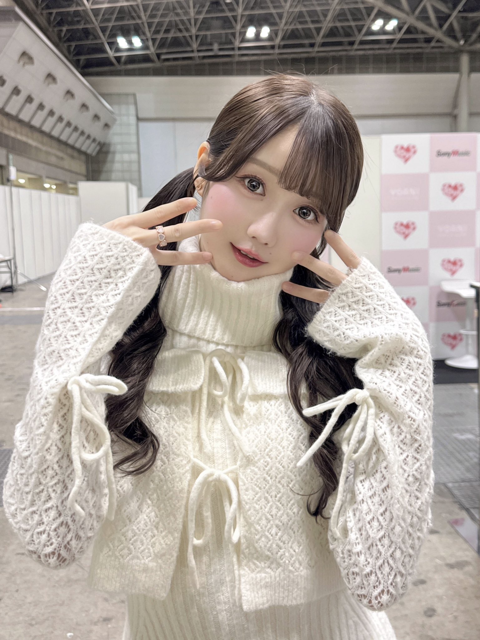 大谷映美里着用　ツイードリボンオフショルトップス 大谷 映美里 on X: 