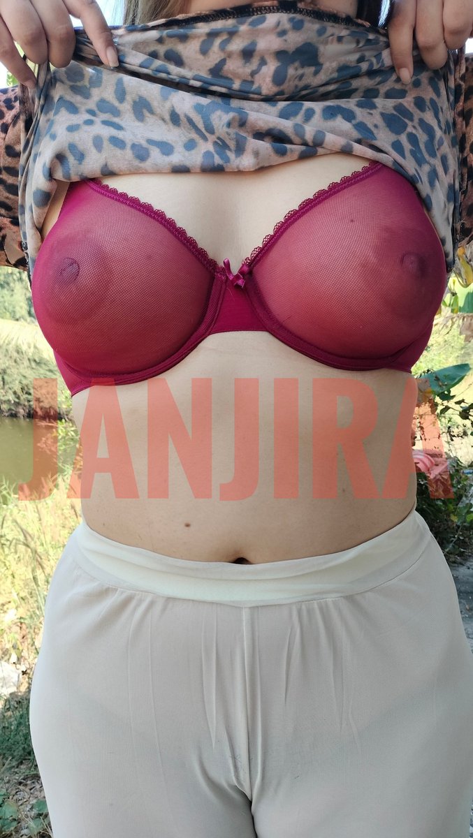 วันนี้ไปดูที่ดินต่างอำเภอ ขับไปขับมาสามีพาหลงคะ โชคดีเจอลุงคนหนึ่งกำลังหาปลาอยู่ แกเลยช่วยบอกทางออกไปถนนใหญ่ เลยให้รางวัลแกไปนิดหน่อย🤭🫣