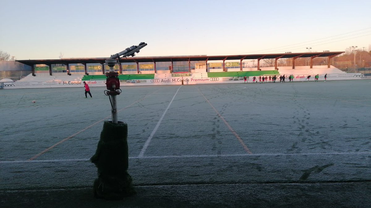 veteranostrival's tweet photo. #LigaVeteranos Hoy nos salió todo bien 🥰, en una mañana de mucho frío 🥶

Victoria 8-1 (@avivarpolo ⚽️x5, #Tito ⚽️, #Cabezas ⚽️, #Ñete ⚽️) frente a #Veteranos @CfHoyo 

Seguimos! #VamosTrival 💚❤️

@trivalvalderas https://t.co/TTOpVKvx3g