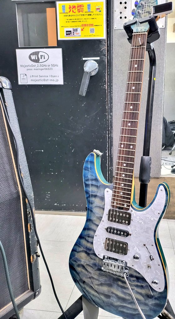 rg2550egb's tweet photo. ひさスタだな。

#HughesandKettner
#SCHECTER https://t.co/TBfKk5QZ8y