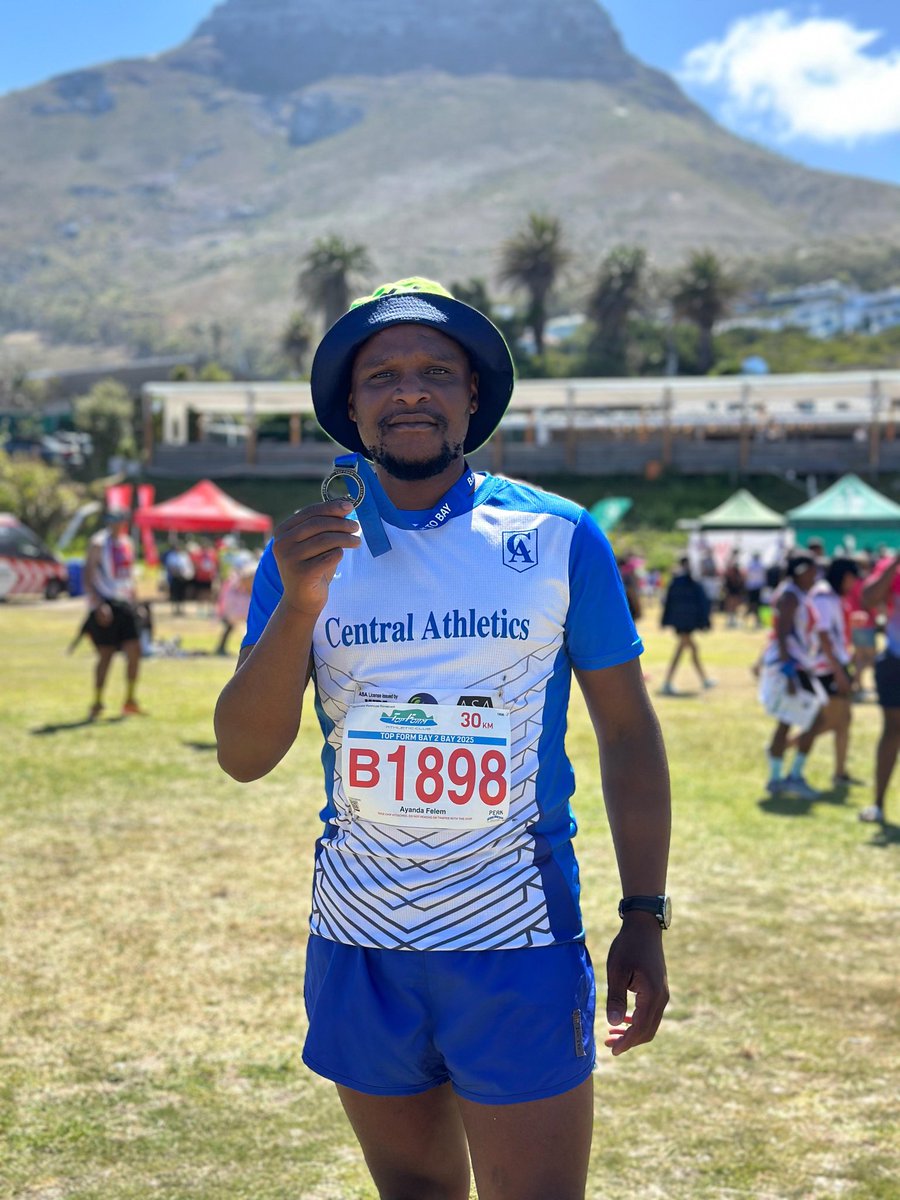AyandaFelemZA's tweet photo. Two Oceans and Comrades training officially started.
Tough race today at #BaytoBay 30km, but sibengaphezulu.πͺ https://t.co/hF47jyz3fa