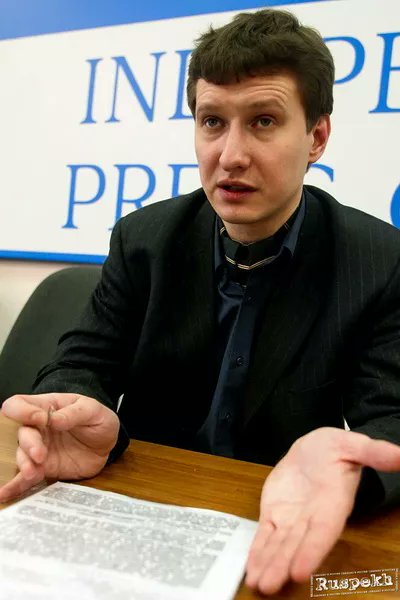JakubJeek8's tweet photo. Pred 16 lety zavrazdili neonaciste v Moskve Nastu Baburovovou a Stanu Markelova, anarchisty, antifasisty, novinarku a advokata. https://t.co/CqA5DMQtiX