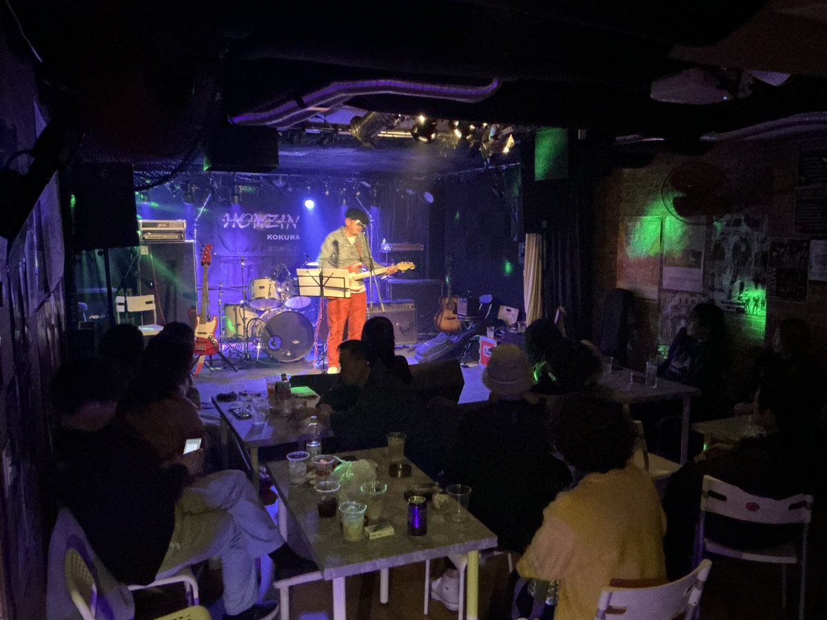 ことし最初のHONZIN弾き語り部、大盛況です！😊