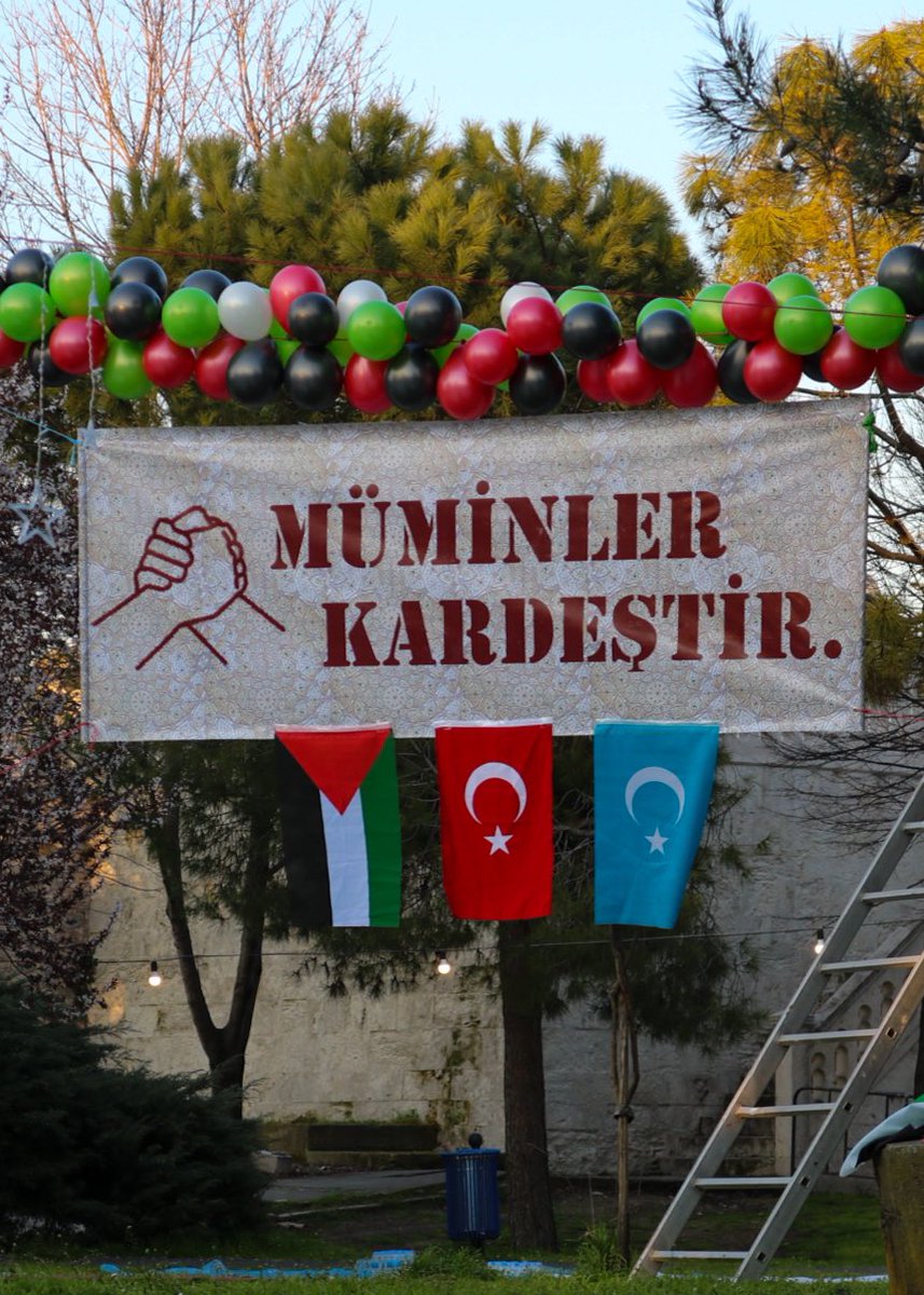 Dün suriye, bugün Filistin, yarın Doğu Türkistan inşaAllah..