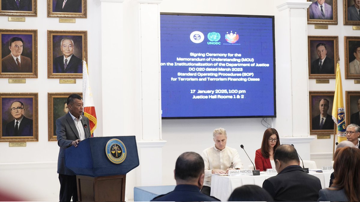 Boying Remulla tweet media