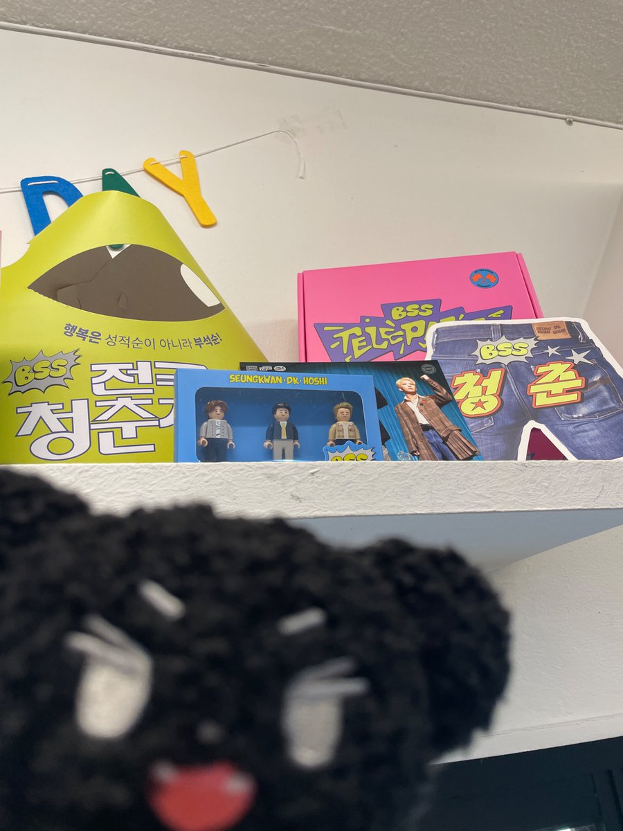 clara_son4748's tweet photo. @Every_Boo_Day 
#뿌교수와_함께_오늘난말야 
#BOO_Day_OHNEULNANMALYAH
카페 준비하신 스탭 분들의 승관이에 대한 애정이 가득 느껴졌던 곳. 포토존도 최고였고 여기저기 귀엽고 사랑받고있는 과니가 가득🥰 텐션도 좋으셔서 럭드랑 퀴즈도 풀고 완전 재밌었어요 https://t.co/MxT1Qw6shW