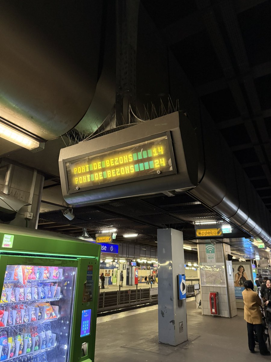 foxrider16's tweet image. @Plusdetrains @T2_RATP 😅 à ce rythme il vaudra bientôt mieux marcher 😅