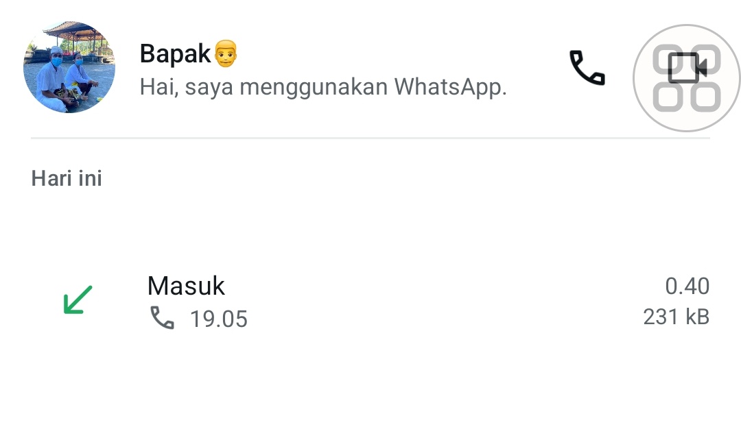 Koyaa129's tweet photo. sampe di tlp bapak disuruh mandi🤣🤣🤣🤣🤣🤣🤣 https://t.co/yOW9BJ9ame