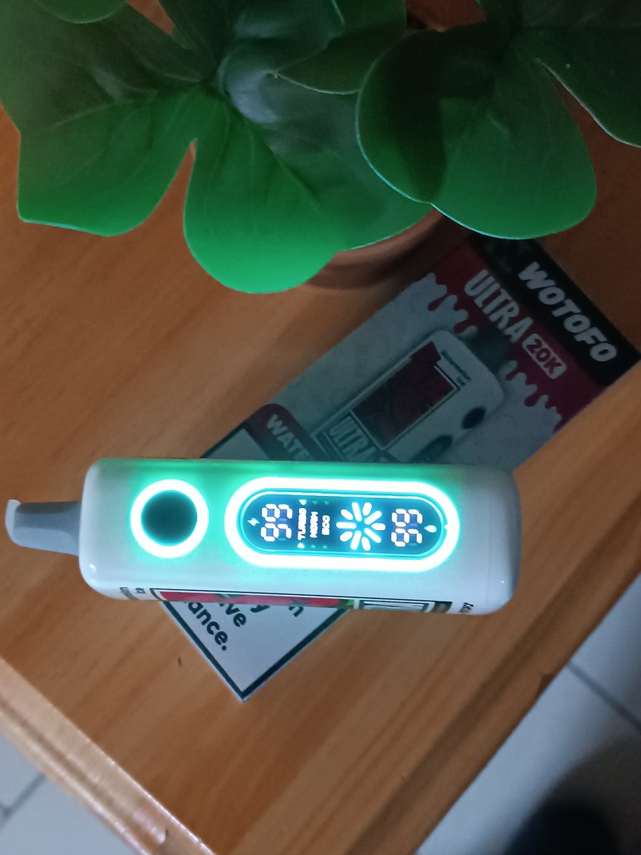 vapette62's tweet image. Bonjour chers abonnés ! 🌟

Dans le monde des plaisirs, voici l&apos;éclat,
Le Wotofo Ultra 20K DTL vous tend les bras.
Avec 22 ml d&apos;arôme à savourer,
Et une batterie prête à accompagner.
#WotofoUltra20K #InnovationTech #NouveauDépart #PlaisirDesSens #TechLovers #CloudChasing #Bouffée