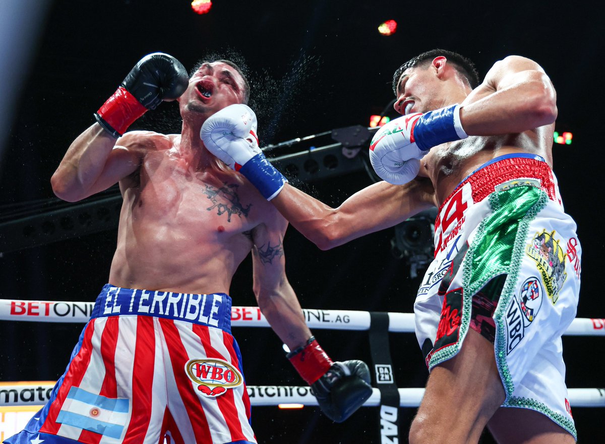 📸💥

The <a href="/realdpacheco/">DP</a> KO show continues ⏳

#PachecoNelson | Next Saturday | <a href="/DAZNBoxing/">DAZN Boxing</a>