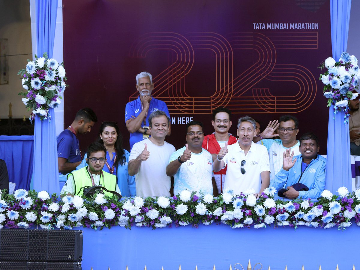 IncomeTaxMum's tweet photo. Congratulations to all participants in the Mumbai Marathon, including around 100 from the Mumbai Income Tax family 🏃🏃‍♀️💐

Your dedication, perseverance and commitment to fitness is inspiring 👍 https://t.co/dVNdgFrPaY