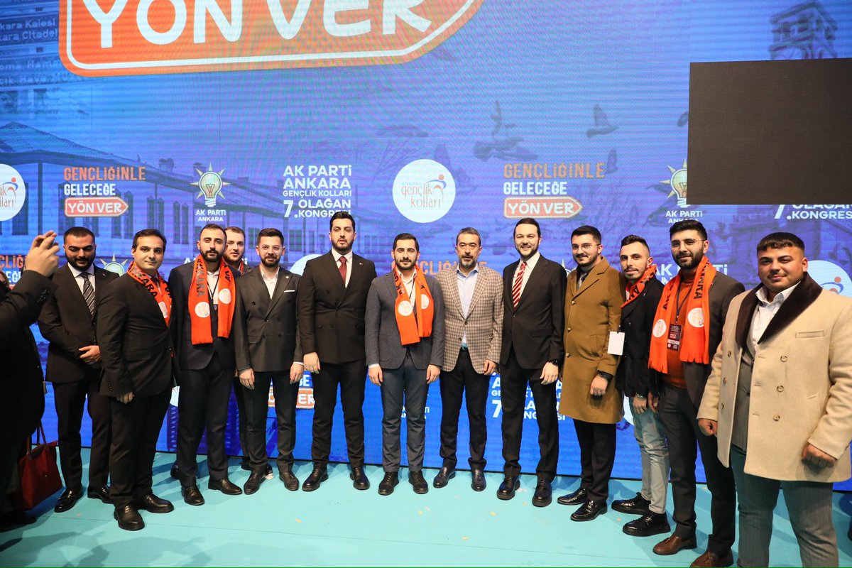 mduman_06's tweet photo. AK Parti Ankara Gençlik Kolları 7. Olağan “Betül Önderoğlu” Kongremizden;
Ankara İl Başkanımız @hakanhanozcan ,
Ankara İl Gençlik Kolları Başkanımız @avhalilatasoy ,
Görev süresince sayısız başarıya imza atan Efsane Başkanımız @efedemirhann ve Çankaya Gençleri 💪🏻 https://t.co/CQ6IKdzEsR