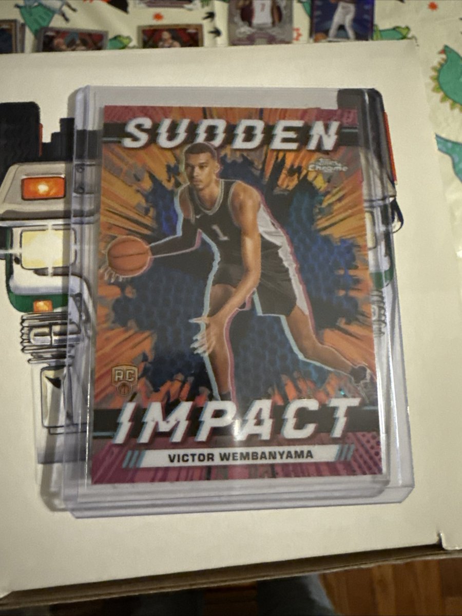 LukeTheDuke4009's tweet photo. Check out #VictorWembanyama 2023 #Topps #ToppsChrome #SuddenImpact #SI1 #RC #Rookie #Card #BlueRefractor #Mint #MT #THFpro #2023Topps #Gem https://t.co/c7dIPNvtqz #eBay via @eBay https://t.co/5ujVdUtFol