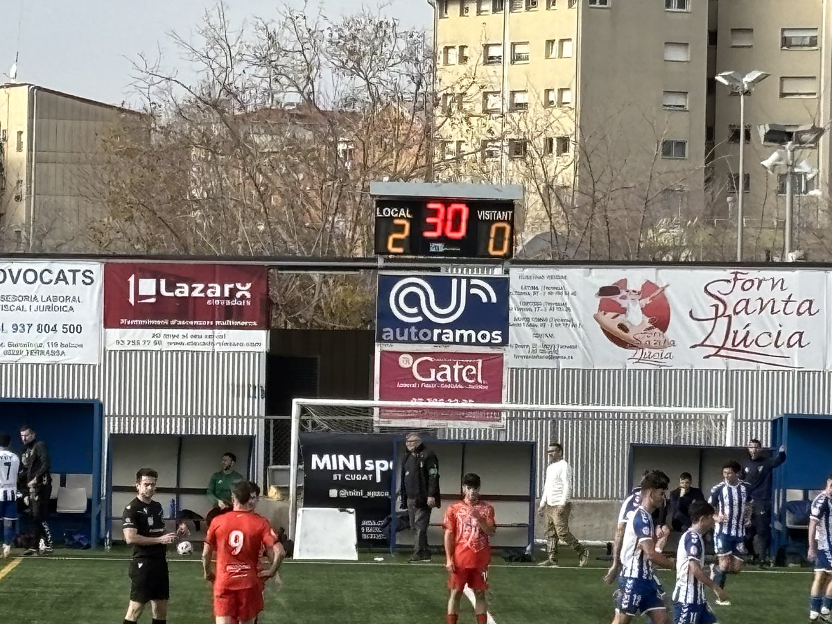 placidlordan's tweet photo. Minut 30 a ca N’anglada . Sancris 2-Mollerussa 0 https://t.co/rf7HeXgGbt