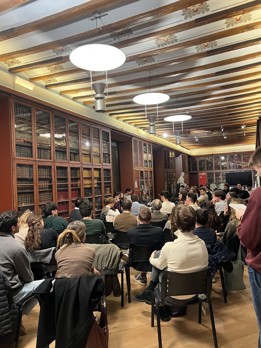 Cafè Continental ☕ tweet media