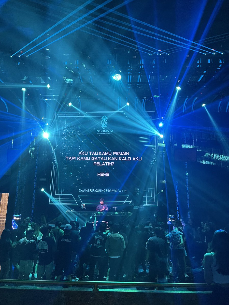 MasDarkMode's tweet photo. Pelanggaran 🤪 https://t.co/XeEd4XK171