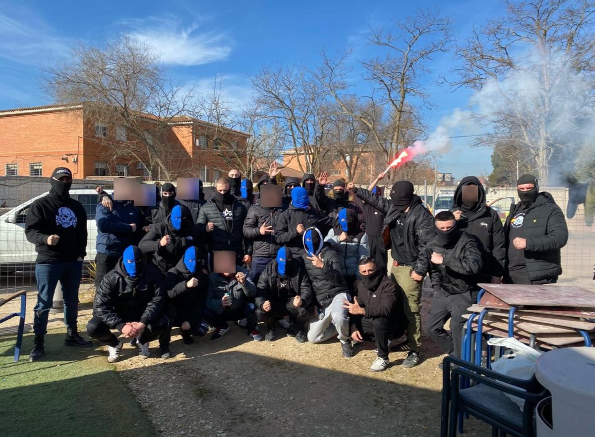 ULTRAS PARLA 1990 tweet media