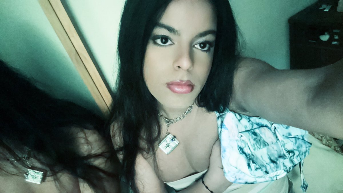 uchihakoko17's tweet photo. going out rq brb, any of yall need anything from the gas station?
#mommylife #mami #mommy #femtop #crossdresser #femboy #domfemboy #genderfluid https://t.co/dh5YAfT7R1