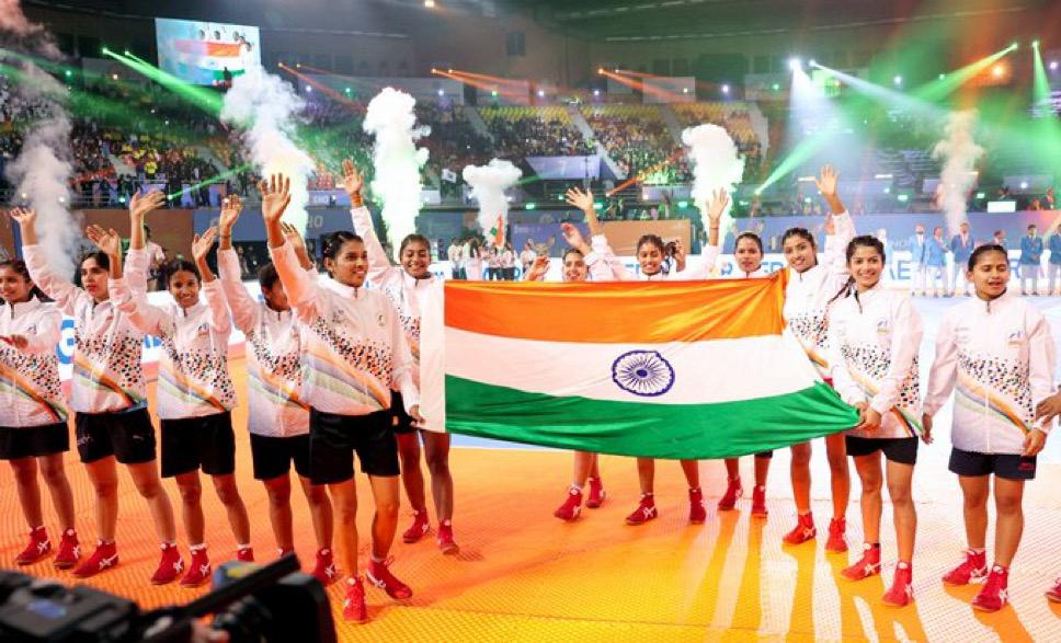 Geetakora1's tweet photo. भारतीय महिला टीम ने उम्दा खेल का प्रदर्शन करते हुए खो-खो विश्व कप प्रतियोगिता जीतकर इतिहास रच दिया है। इस ऐतिहासिक जीत के लिए भारतीय महिला टीम के सभी खिलाड़ियों को हार्दिक बधाई एवं शुभकामनाएँ। https://t.co/fhTbZslUhi