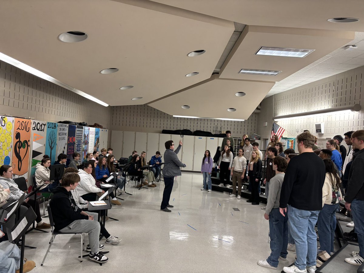 wolverinechoirs's tweet photo. We had two wonderful guests visit the choirs this week.  7Days A Capella from the University of Minnesota and the Millikin University Choir.   Amazing experience for the students!!! https://t.co/U2SKUNzFag