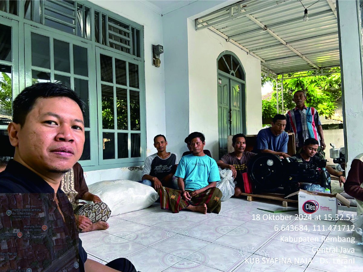 AdeHeryanto's tweet photo. Jumat, 18/10/2024 Luhkan Ade Novie Heryanto, S.Pi.,https://t.co/yK6bMQDedu melaksanakan Kegiatan Sosialisasi Peraturan   Menteri Kelautan dan Perikanan Nomor. 18 Tahun 2021  di Kelompok Usaha Bersama (KUB) SYAFINA NAJA Desa Leran - Kec. Sluke https://t.co/gGDN3P4hpS