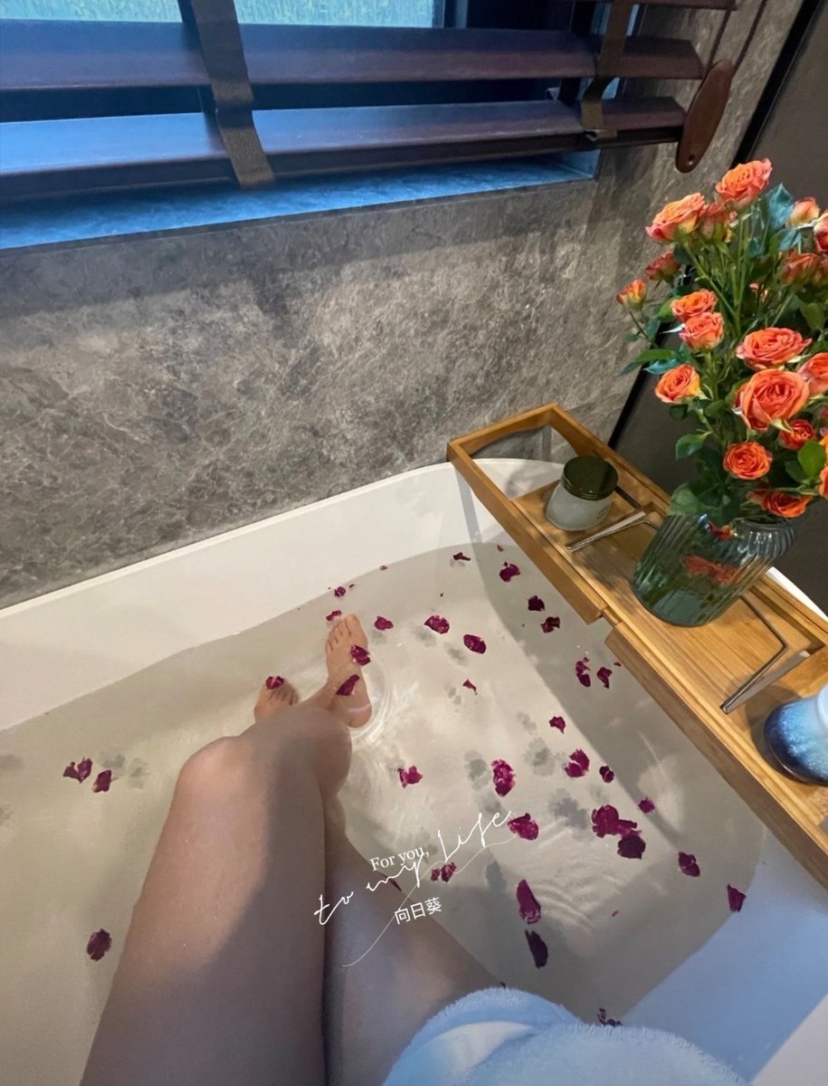 生活中一直在做减法，简单才是现实，拒胖，拒超能力，拒文盲，拒坐标不详者，会按摩的最好，其它的想法已经在置顶。