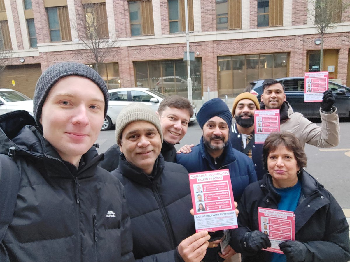 Alex Holmes (@alexcholmes) on Twitter photo Did you know that most of my time as a Councillor isn't spent in the Town Hall - its spent spending hours each week knocking on doors, speaking to residents and acting on the issues they've raised. Today me and <a href="/khayerc/">Cllr Khayer Chowdhury</a> were joined by this wonderful team of volunteers! Did you know that most of my time as a Councillor isn't spent in the Town Hall - its spent spending hours each week knocking on doors, speaking to residents and acting on the issues they've raised. Today me and <a href="/khayerc/">Cllr Khayer Chowdhury</a> were joined by this wonderful team of volunteers!