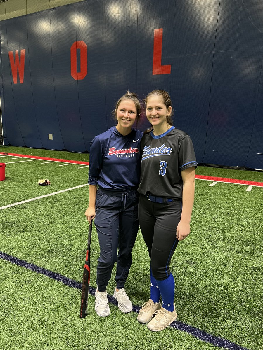I had a great time yesterday at the <a href="/StonyBrookSB/">Stony Brook Softball</a> prospect camp! I enjoyed learning new skills from <a href="/Nicole_Bowmann/">Coach Bowman</a> and <a href="/kuchta_sabrina/">Coach K</a>! I can’t wait to be back on campus! <a href="/CTThunderFastp1/">@CTThunderFastpitch</a>