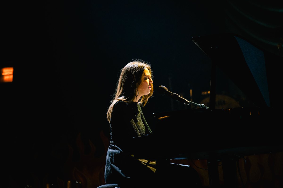 Brīnišķīgā Līva Dumpe <a href="/ZeltaMikrofons/">Zelta Mikrofons</a>. 
#gadadebija #džezaalbums