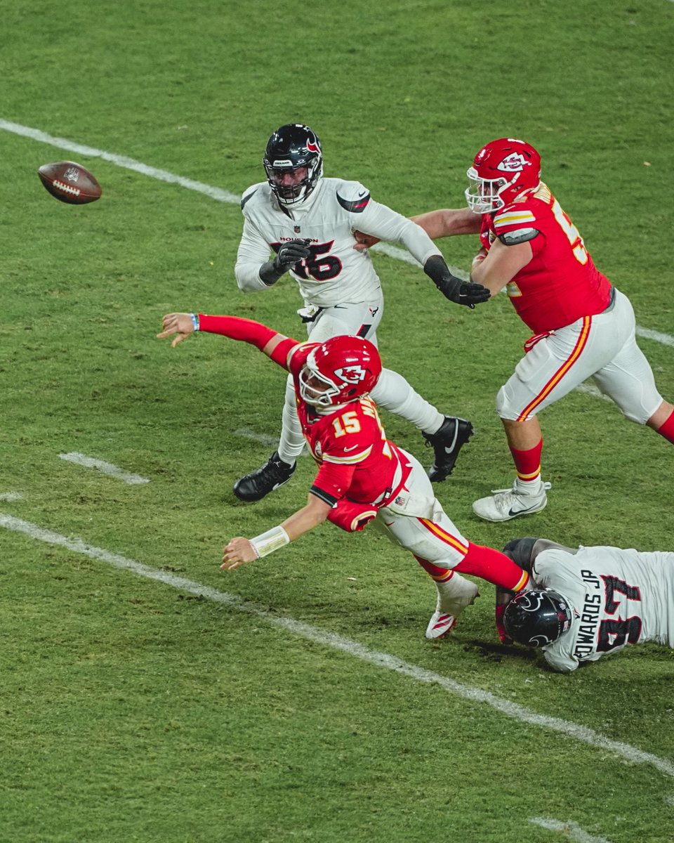 Mahomes magic 🪄 <a href="/PatrickMahomes/">Patrick Mahomes II</a>