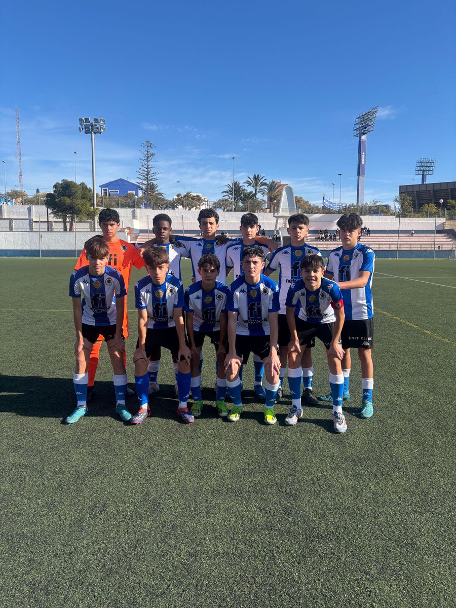 HerculesFutura's tweet photo. #FuturaHCF

Cadete B 3 vs 0 Jove San Vicente

⚽ Nava
⚽ Kameni 
⚽️ Dani 

💙#MachoHércules🤍 https://t.co/FVm7wKOy8c