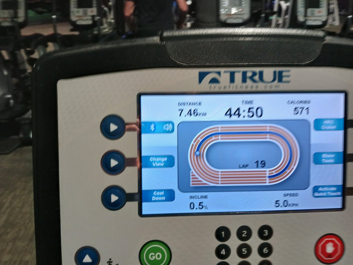 TM interval session this morning. 4.5 miles at 9:35 pace :)