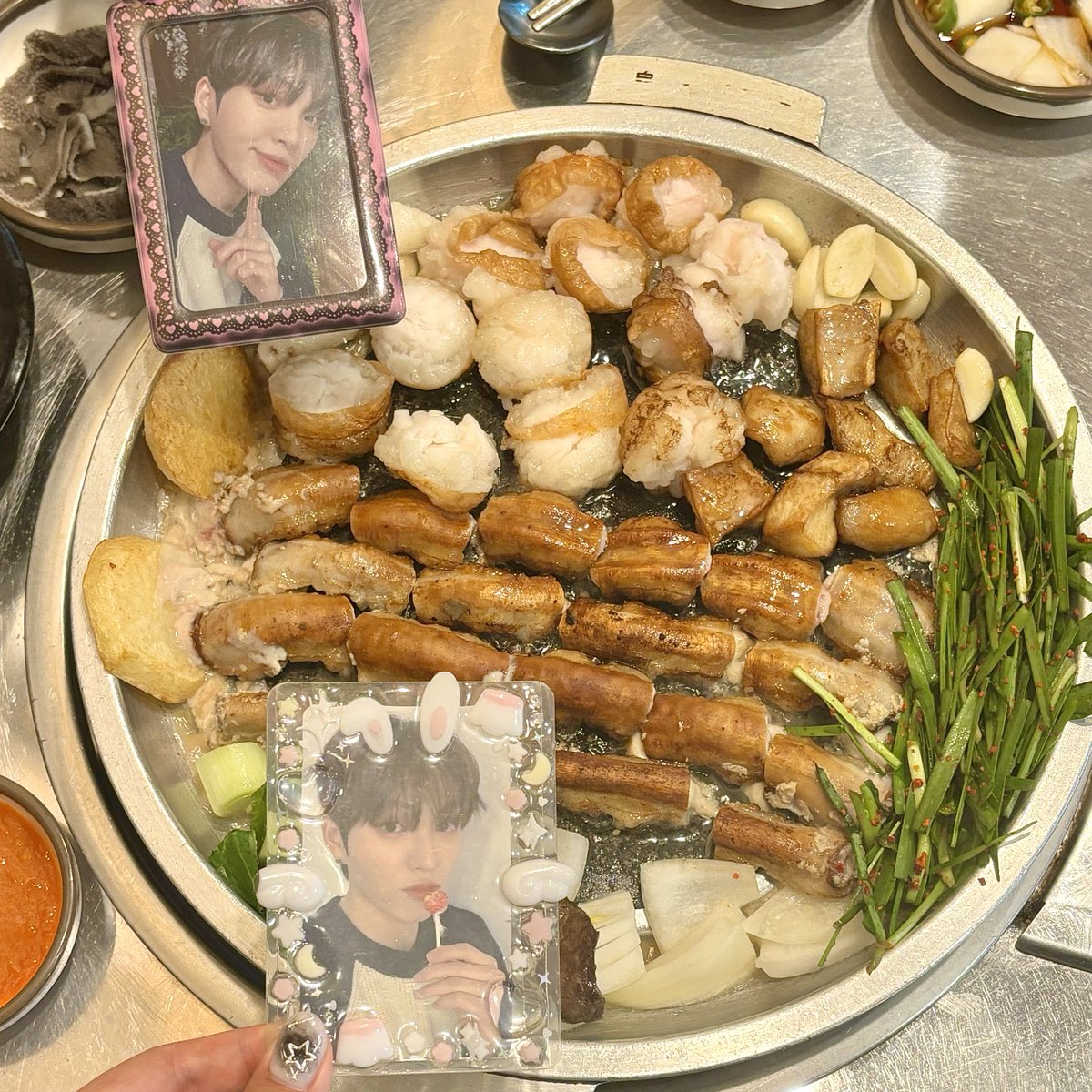 팽팽이 tweet media