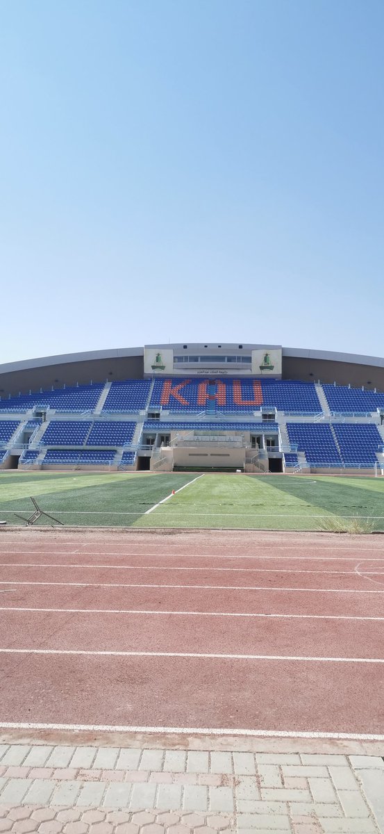 الصحبه الحلوه تهون من طول و تعب الدوام 💕