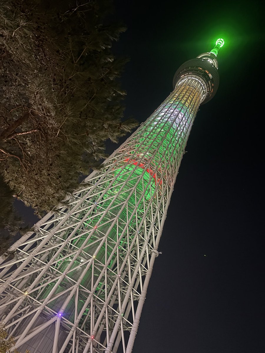 __12x28__'s tweet photo. ペロまるとオフ会👽
2人共おもろかった！ https://t.co/AgsBwAqUBD