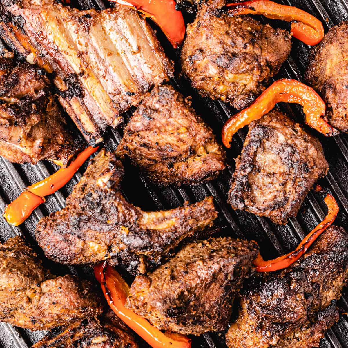 afyatip's tweet photo. Mvuta sigara na mlaji wa barbecued Meat/Nyama Choma wana hatari Sawa ya kupata saratani za tumbo, utumbo mpana, kongosho, n.k 🥩. https://t.co/TyHr5hNmKz