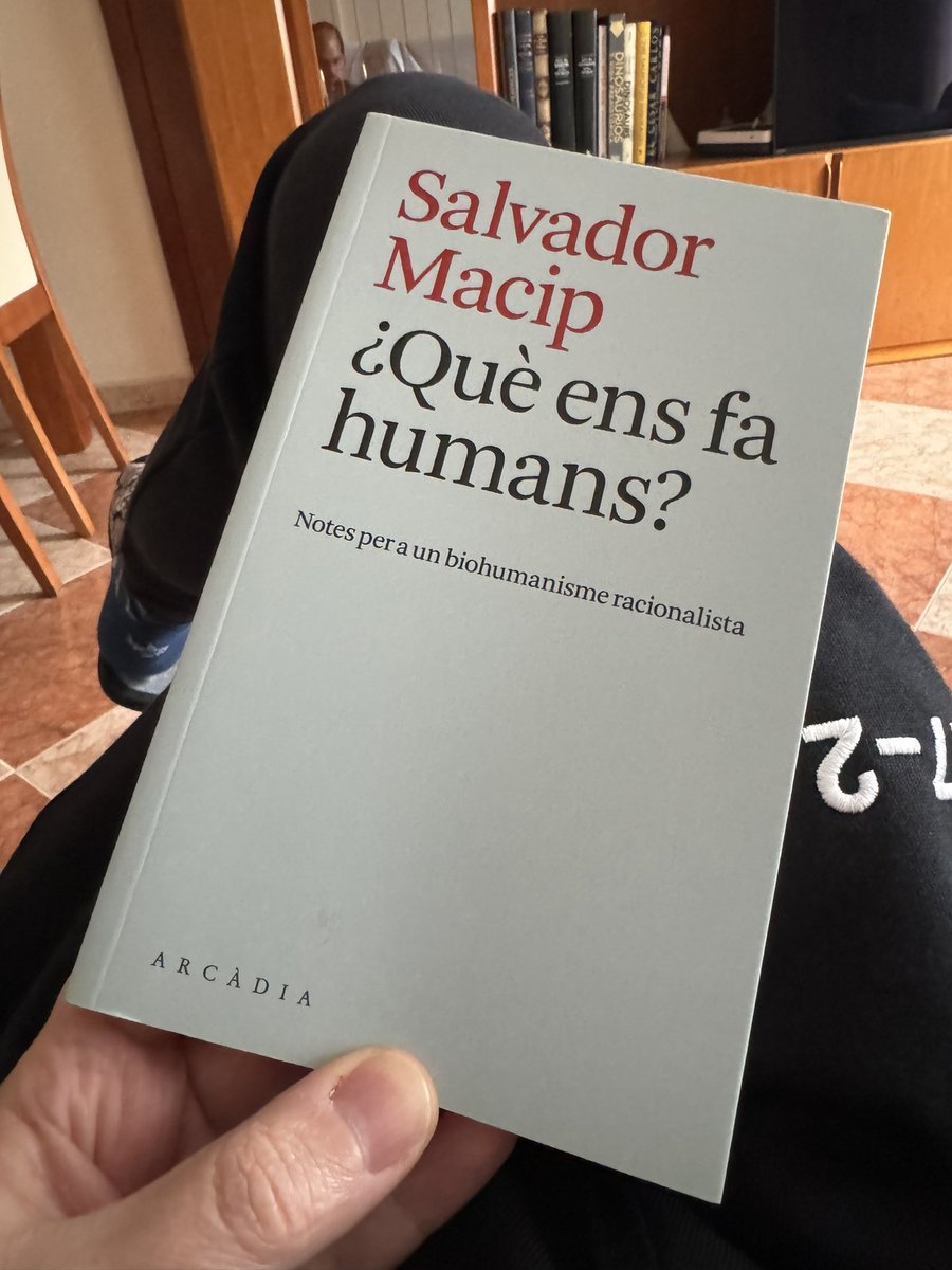 Javier Serrano Copete (@fujurcito) on Twitter photo Magnífico libro con infinidad de preguntas y respuestas a los mayores desafios que tenemos como especie. Muy recomendable! (Hay traducción al español en la misma editorial). <a href="/DrMacip/">Salvador Macip, MD, PhD</a> Magnífico libro con infinidad de preguntas y respuestas a los mayores desafios que tenemos como especie. Muy recomendable! (Hay traducción al español en la misma editorial). <a href="/DrMacip/">Salvador Macip, MD, PhD</a>